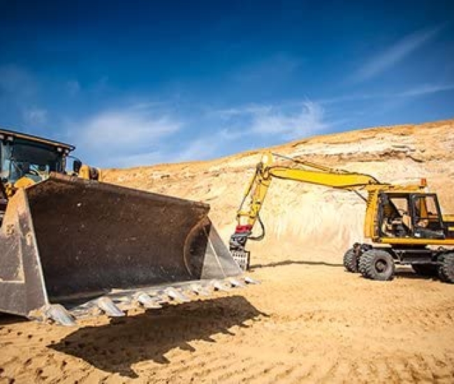 Geschenkgutschein: Bagger, SUV & Radlader Fahren in Magdeburg